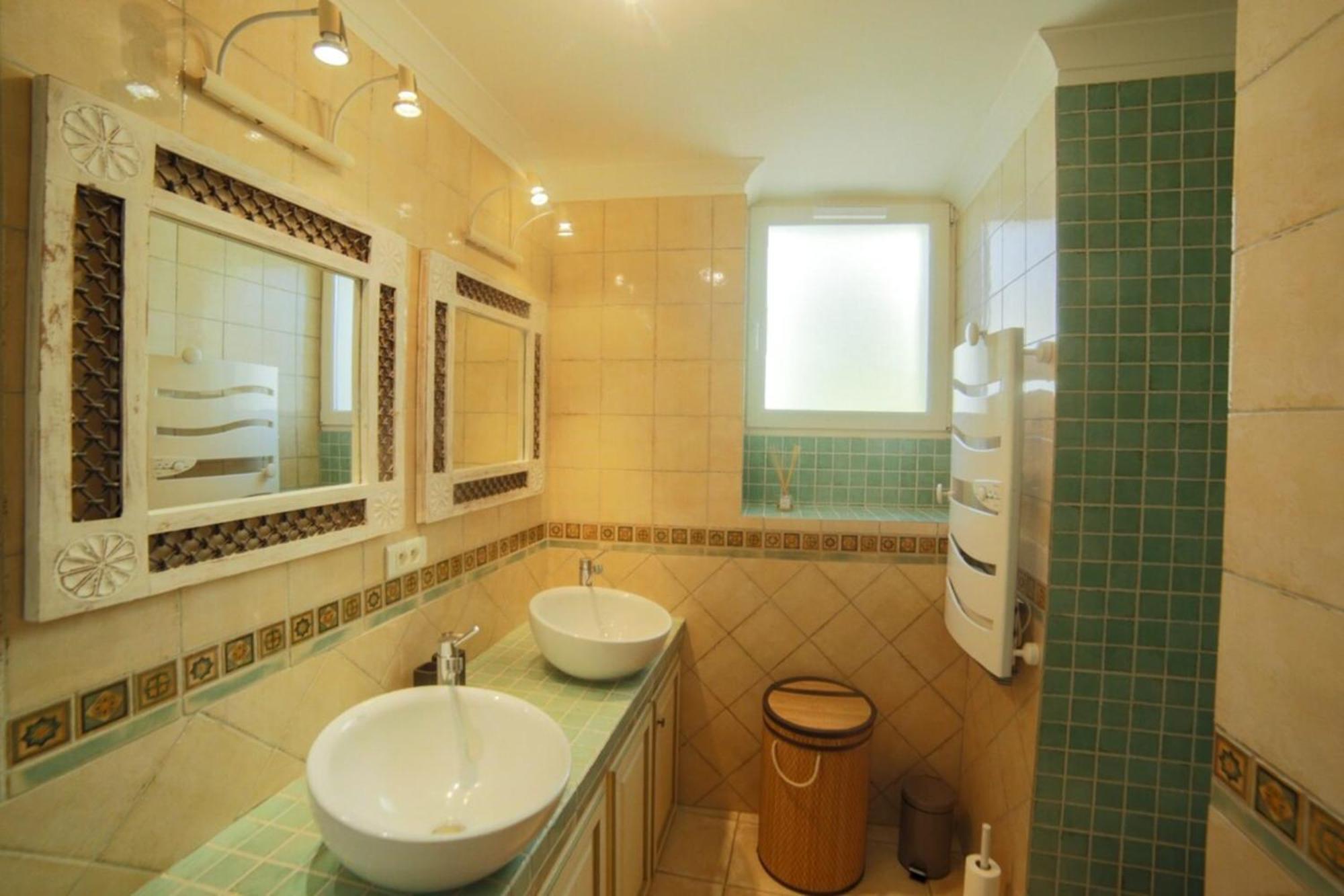 Stunning Sea View Villa Банию-сюр-Мер Екстериор снимка